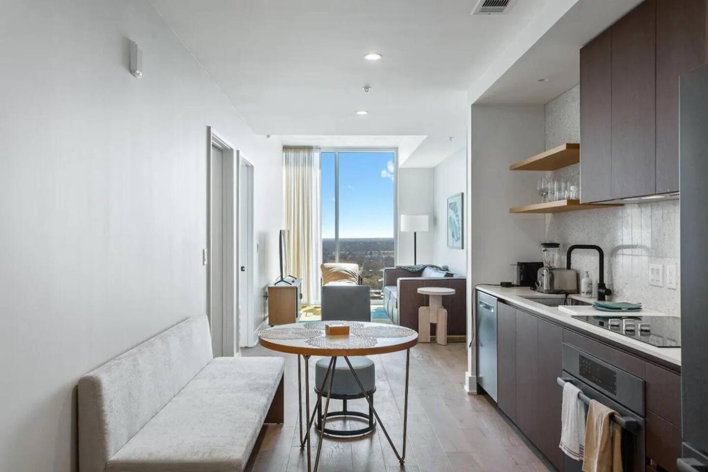 Modern 1Br Condo On Rainey St With Pool And Views Austin Exterior foto